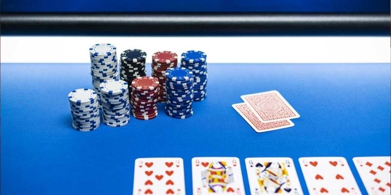 Luật chơi quy định số người tham gia